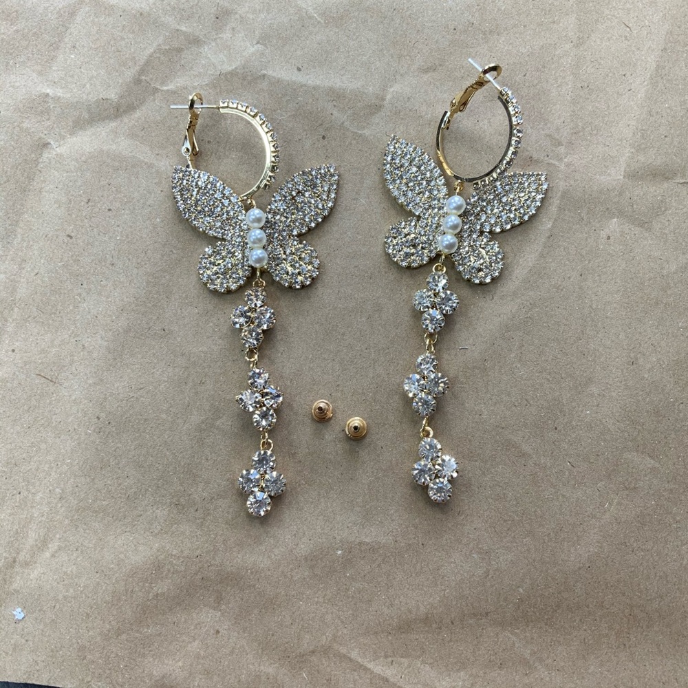 Metal diamonds pearls Butterfly Long Earrings - Picture 3 of 11